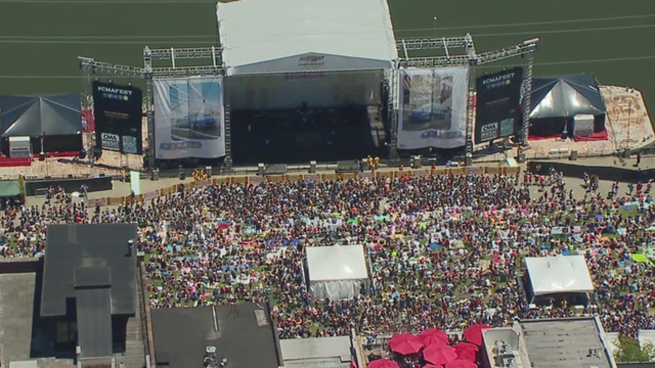 CMA Fest Continues With Free Concerts